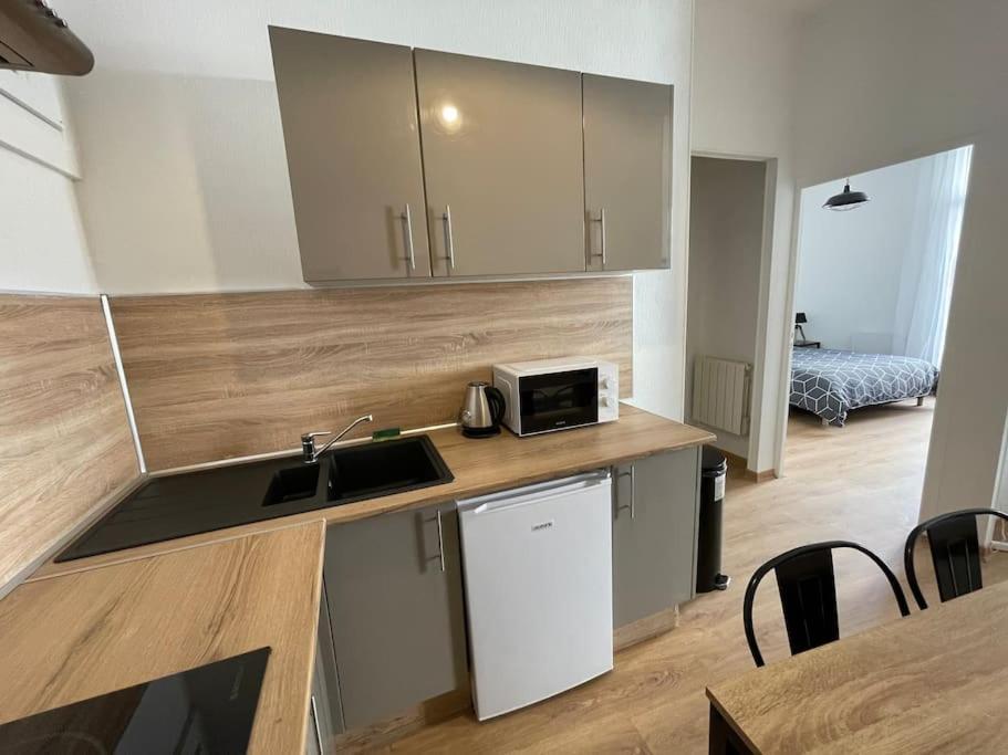 Bel - - 4 Pers - Balcon - Centre - Iut Apartment