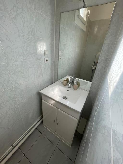 Bel - - 4 Pers - Balcon - Centre - Iut Appartement Béziers